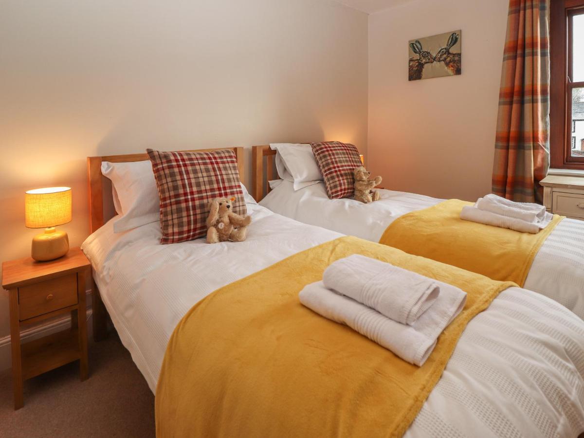 Rayside Villa Penrith Bagian luar foto