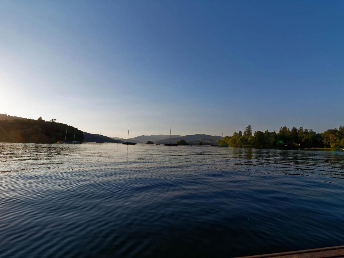 Rayside Villa Penrith Bagian luar foto